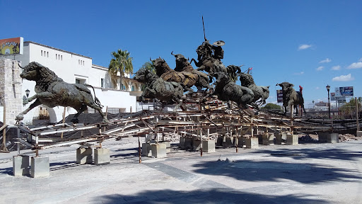 Monumento Al Encierro, Licenciado Adolfo López Mateos Poniente, Barrio de San Marcos, 20070 Aguascalientes, Ags., México, Atracción turística | AGS