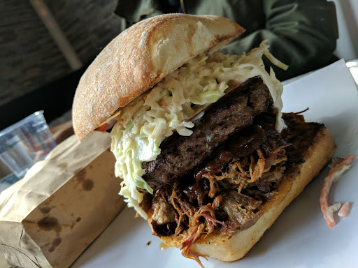 Hamburger Restaurant «Burger/Que», reviews and photos, 403 King George Rd, Basking Ridge, NJ 07920, USA