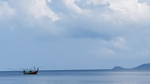 Lipa Noi Beach