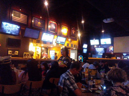 Chicken Wings Restaurant «Buffalo Wild Wings», reviews and photos, 81 Wilson Ave, Hanover, PA 17331, USA