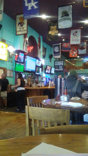 Bar «Hoops Grill & Sports Bar», reviews and photos, 6733 Strawberry Ln, Louisville, KY 40214, USA