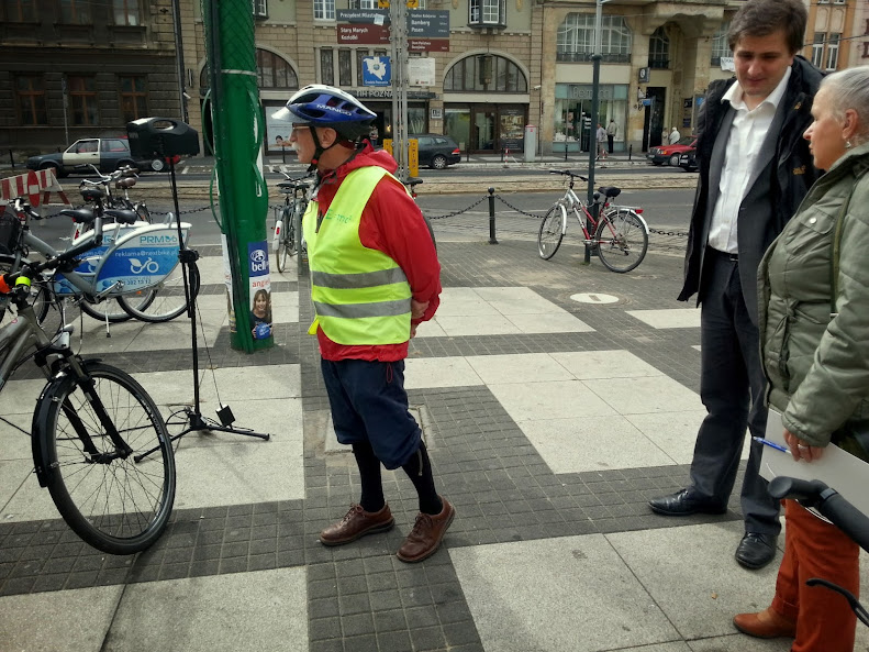 Ten pan bardzo aktywnie wspieral organizatorow