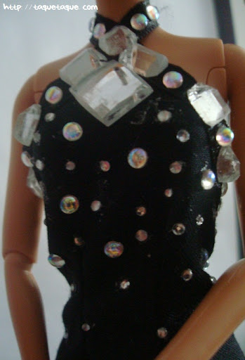Barbie OOAK designs by Taque-Taque: clon del diseño de Philipp Plein, detalle de la pedrería del busto