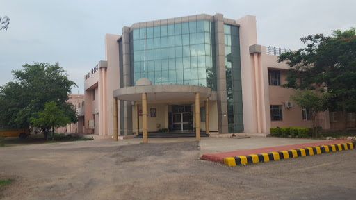Jhalawar Medical College, Jhalawar,, Gayatri Nagar, Jhalawar, Rajasthan 326001, India, Medical_College, state RJ