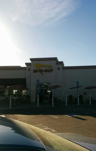 Hamburger Restaurant «In-N-Out Burger», reviews and photos, 1881 N Livermore Ave, Livermore, CA 94550, USA