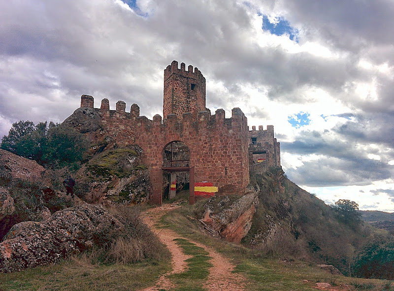 Turismo rural en Sigüenza. Castillo de Riba de Santiuste