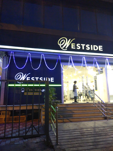 WESTSIDE, No#1, Muthiah Towers, Royal Road, Cantonment, Tiruchirappalli, Tamil Nadu 620001, India, Western_Clothing_Shop, state TN