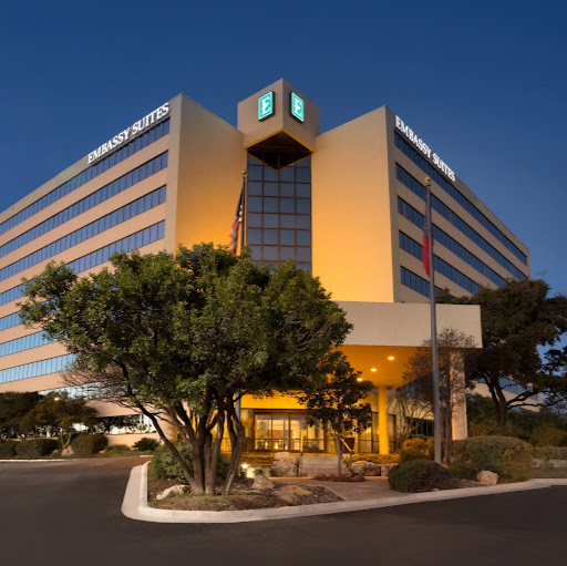 Embassy Suites by Hilton San Antonio Airport logo