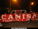 TORCIDA UNIFORMIZADA CAMISA VERMELHA E BRANCA