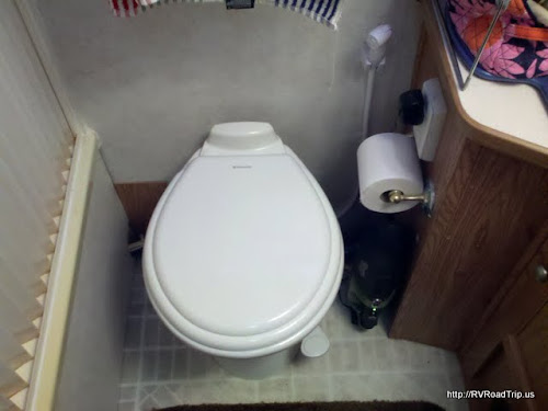 Dometic 310 Toilet