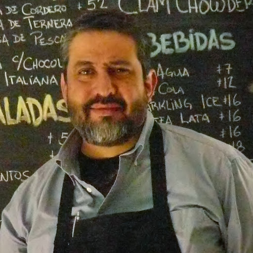 Roberto Hoyo