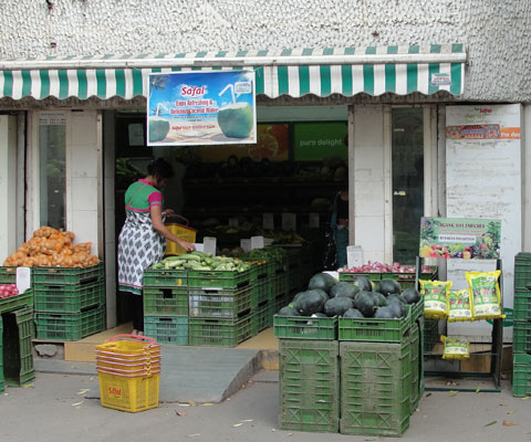Safal Dairy, DDA Market, Vasant Kunj-Mehrauli Road, Pocket 8, Sector C, Vasant Kunj, New Delhi, Delhi 110070, India, Dairy, state DL