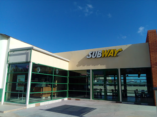 Subway, Blvd. 5 de Febrero entre Heroes de la Independencia y Gómez Farias S/N., Centro, 23000 La Paz, B.C.S., México, Restaurante de comida rápida | BCS