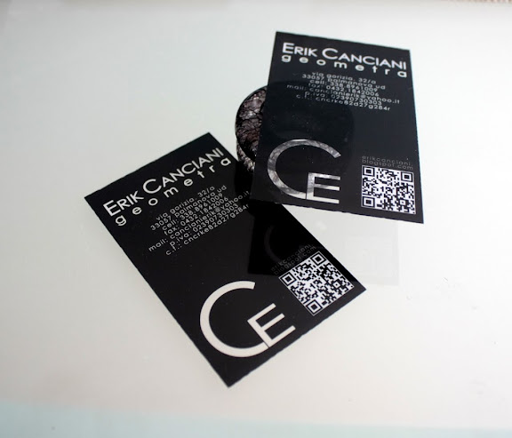 biglietti da visita in PVC trasparente bilucido con stampa di QR code