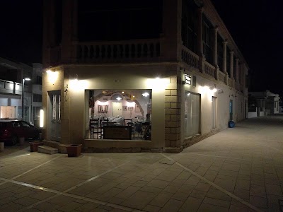 Photos of Fettas Tavern