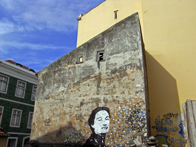 2.- 5ª feira: BARRIO ALTO y CASTILLO SAN JORGE - LISBOA SIN FADOS (1)