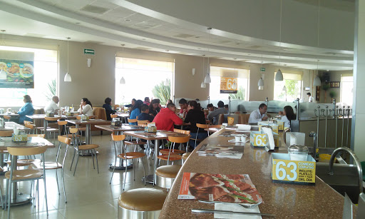 Madero Restaurante, Boulevard Aeropuerto Miguel Alemán No. 55 esq. Tollocán, Col. Parque Industrial de Lerma, 52000 Lerma de Villada, Méx., México, Restaurante de desayunos | EDOMEX