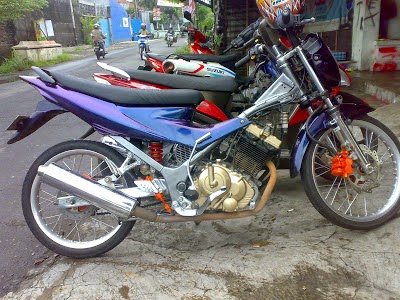 Suzuki Spin Modifikasi Trail