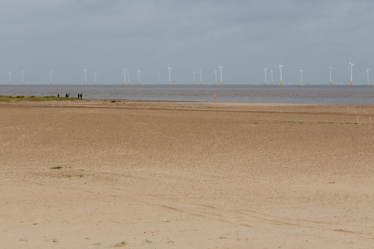 Windmolens tot vlakbij de kust bij Great Yarmouth. Van Cambridge naar Norwich