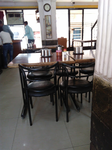 Amrapali Pure Veg Restaurant, Main Rd 1, Near Hanuman Mandir, New Market, STT Nagar, TT Nagar, Bhopal, Madhya Pradesh 462011, India, Vegetarian_Restaurant, state MP