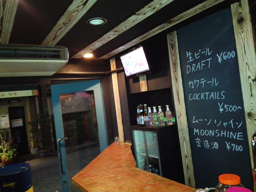 カラオケバームーンシャイン Moonshine Karaoke Bar Osaka