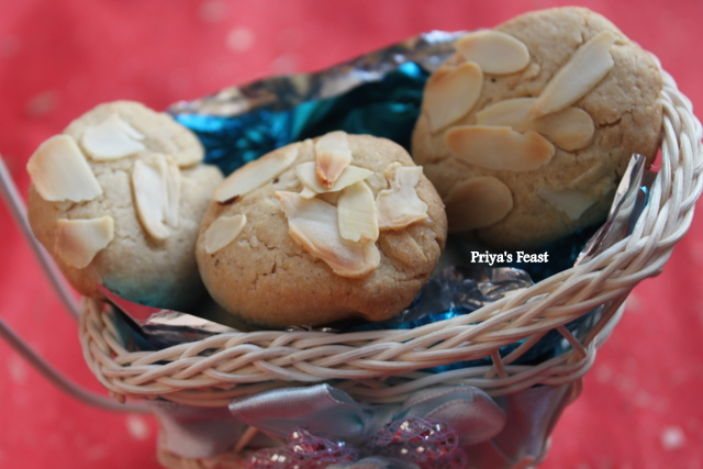 Wheat almond cookies