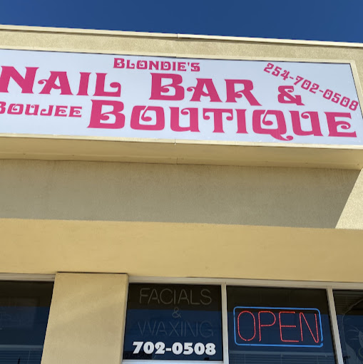 Blondie's Nail Bar & Boutique logo