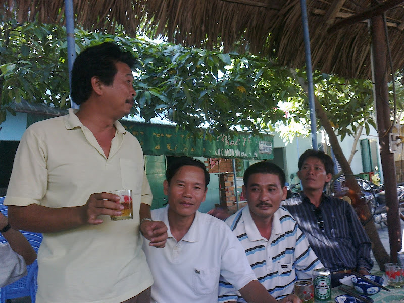 Chi Hội trưởng Sài Gòn về thăm quê Aaa0184