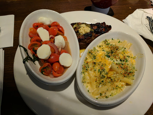 Restaurant «TGI Fridays», reviews and photos, 3518 Rosemead Blvd, Rosemead, CA 91770, USA