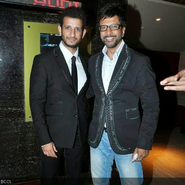Sharman Joshi with co-star Javed Jaffrey at the premiere of the movie War Chhod Na Yaar, held in Mumbai, on October 10, 2013. (Pic: Viral Bhayani)