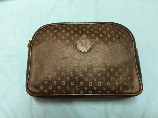 Rey's pre-owned item and collection : BOOKED! Aunthentic Fendi clutch bag