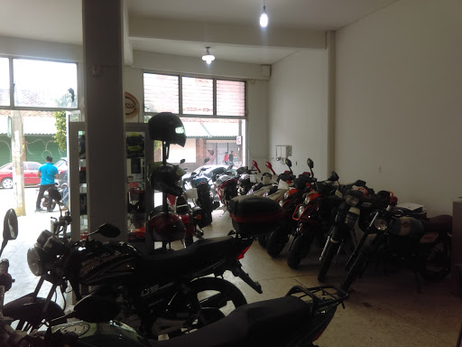 Distribuidora Nacional de Motocicletas - DINAMO, AV. GUERRERO, 1313 S/N, RODRIGUEZ, 36690 IRAPUATO, GUANAJUATO, México, Concesionario de motocicletas | Irapuato