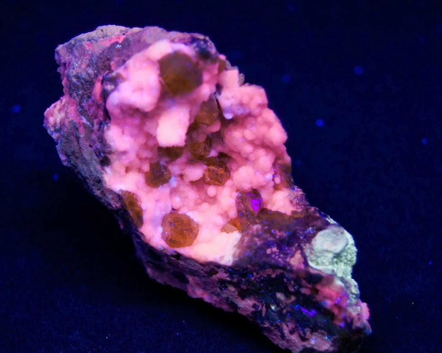 Colección de Minerales Fluorescentes - Página 3 Azufre+con+Aragonito%252C+Cerde%25C3%25B1a%252CUVl