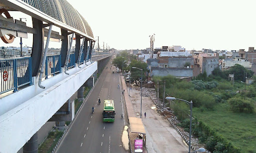 Dilshad Garden, GT Road, Jhilmil Industrial Area, Jhilmil Colony Industrial Area, Dilshad Garden, New Delhi, Delhi 110095, India, Train_Station, state UP
