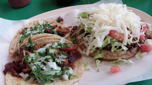 Mexican Restaurant «El Sabrocito Mexican Restaurant», reviews and photos, 2941 Sunset Ave, Waukegan, IL 60087, USA