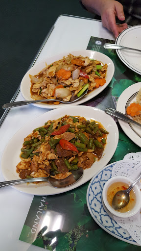 Thai Restaurant «Champion Thai Restaurant», reviews and photos, 116 W Turner Rd A, Lodi, CA 95240, USA