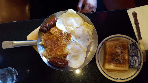 Diner «Waverly Restaurant», reviews and photos, 385 6th Ave, New York, NY 10014, USA