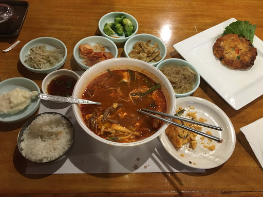 Korean Restaurant «Woo Chon Korea House Restaurant», reviews and photos, 402 Evans St, Williamsville, NY 14221, USA