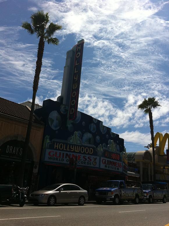 в Голливуд за шампунем, пентхаусы и вечеринки в японском квартале 