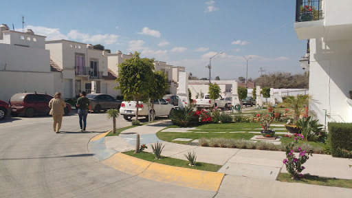 LA PERA RESIDENCIAL (VENTAS), Bulevard Hilario Medina 8402, Fraccionamiento La Pera, 37207 León, Gto., México, Constructor de casas personalizadas | GTO