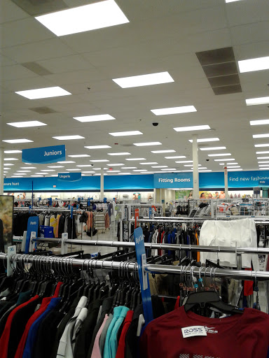 Clothing Store «Ross Dress for Less», reviews and photos, 701 N Milwaukee Ave, Vernon Hills, IL 60061, USA