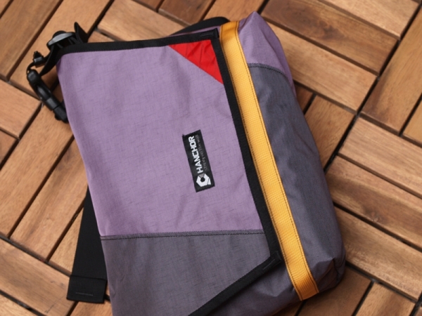 HANCHOR messenger bag 