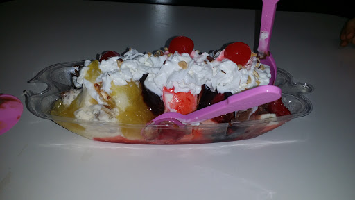 Ice Cream Shop «Baskin-Robbins», reviews and photos, 4021 N 75th Ave, Phoenix, AZ 85033, USA
