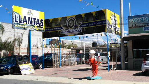 LLANTAHORRO, KM 5, Vía Corta Puebla-Santa Ana 1, San Pablo Apetatitlán, 90600 Chiautempan, Tlax., México, Tienda de neumáticos | TLAX