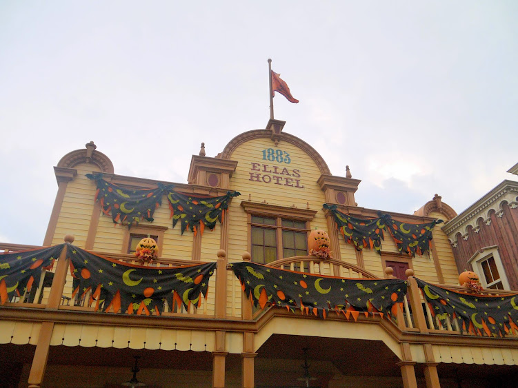 elias hotel disneyland
