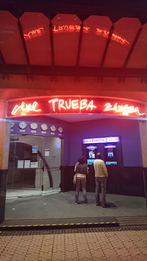 Cines Trueba