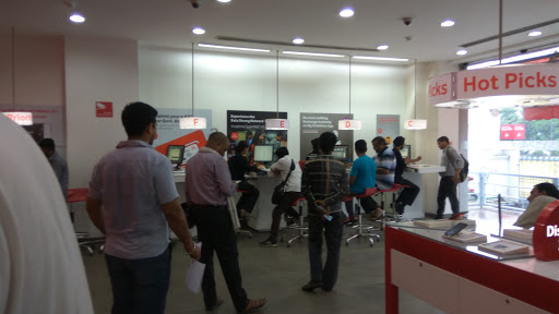 Vodafone Haryana Circle Office, D-8, Rohtak Road, Near Honda Showroom, Udyog Nagar, Mangolpuri, Peeragarhi, Delhi, 110087, India, Corporate_office, state UP