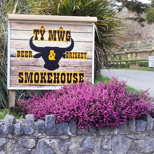 Ty Mwg Beer and Brisket Smokehouse logo
