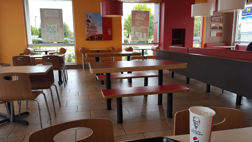 Fast Food Restaurant «KFC», reviews and photos, 4683 US-90, Pace, FL 32571, USA