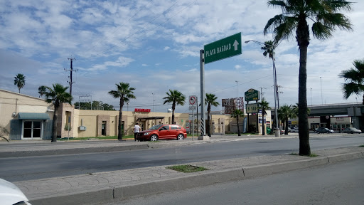 Hotel Fontana Inn, Av. General Lauro Villar km. 3 S/N, Las Palmas, 87420 Matamoros, Tamps., México, Alojamiento en interiores | TAMPS